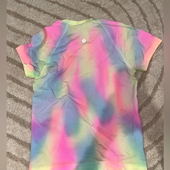 COPY - Lululemon Swiftly psychedelic top size 4 - Picture 2 of 3